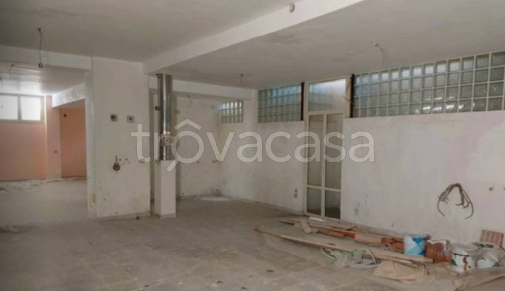locale commerciale in vendita ad Enna in zona Enna Alta
