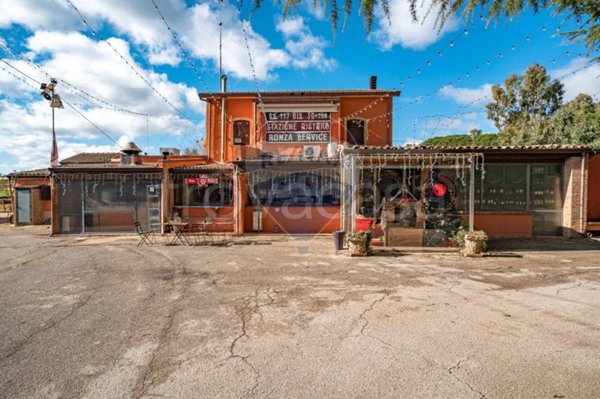 negozio in vendita ad Enna in zona Stazione