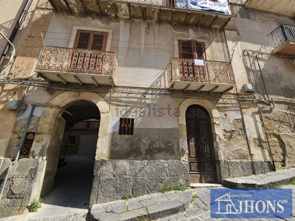 appartamento in vendita ad Enna in zona Enna Alta