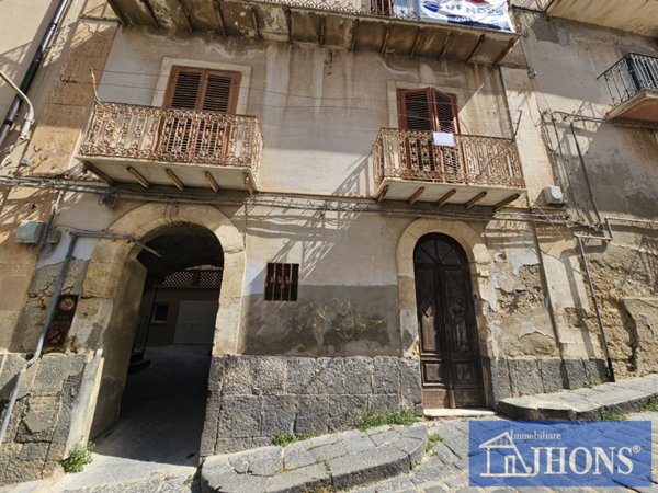 appartamento in vendita ad Enna in zona Enna Alta