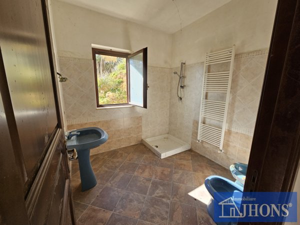 casa indipendente in vendita ad Enna in zona Pergusa