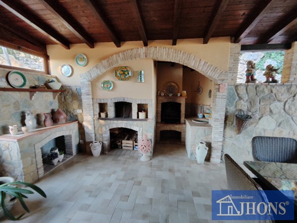 casa indipendente in vendita ad Enna in zona Pergusa