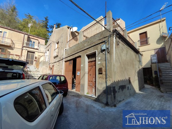 casa indipendente in vendita ad Enna