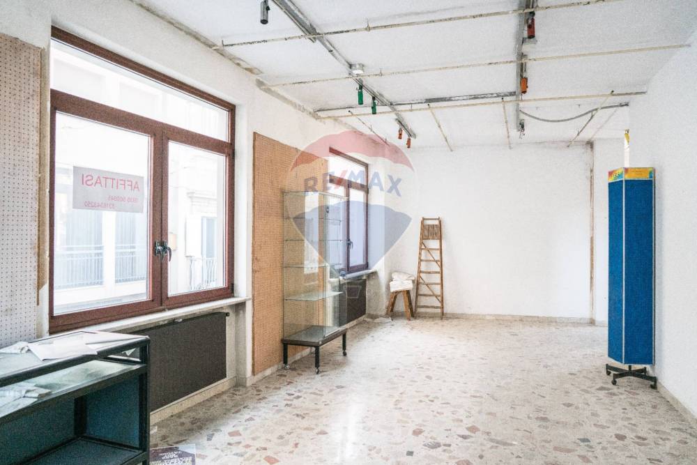 locale commerciale in vendita ad Enna in zona Enna Alta