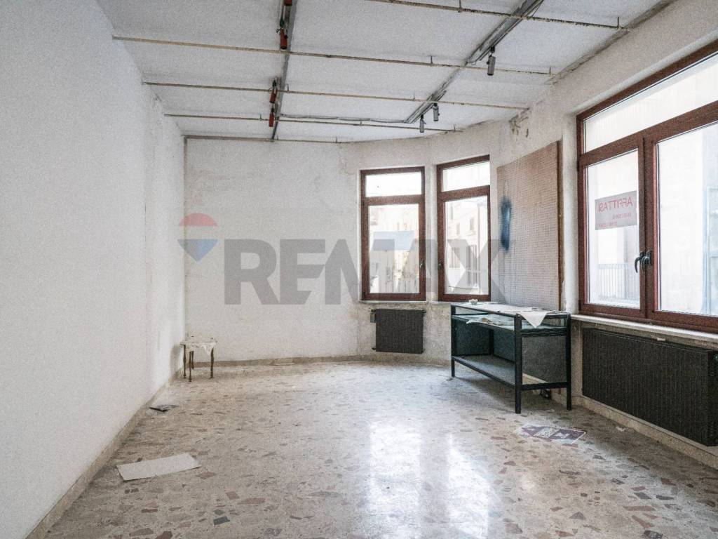 negozio in vendita ad Enna in zona Enna Alta