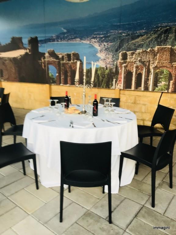 casa indipendente in vendita ad Enna in zona Pergusa