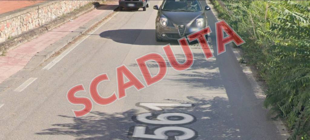 locale commerciale in vendita ad Enna