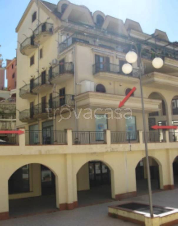 negozio in vendita ad Enna