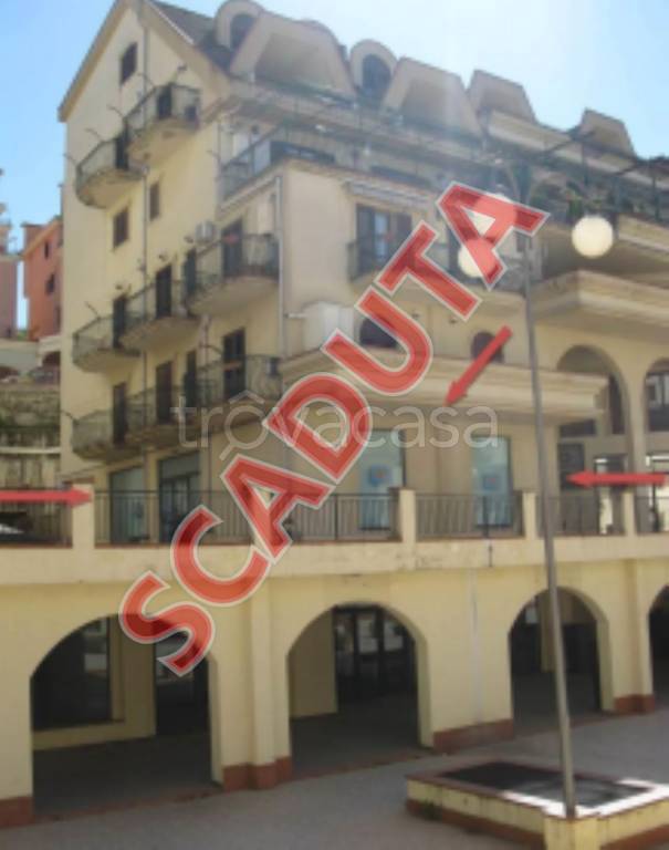 negozio in vendita ad Enna