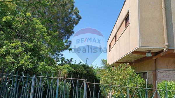 casa indipendente in vendita ad Enna in zona Pergusa