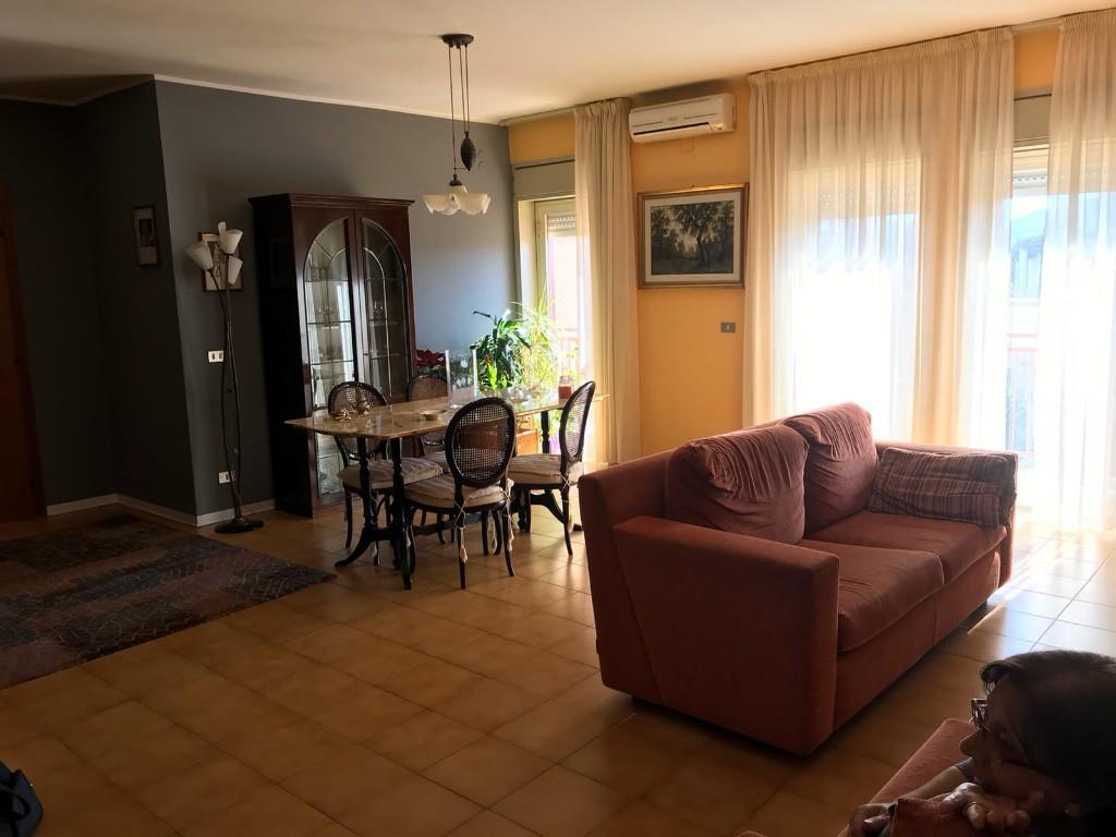 appartamento in vendita ad Enna in zona Pergusa