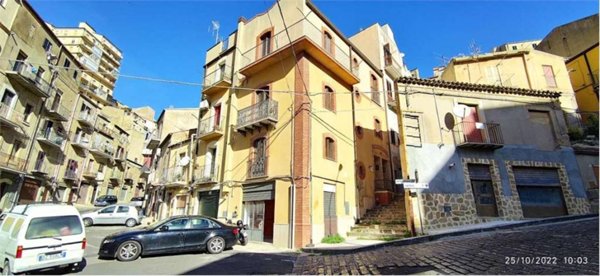casa indipendente in vendita ad Enna in zona Enna Alta
