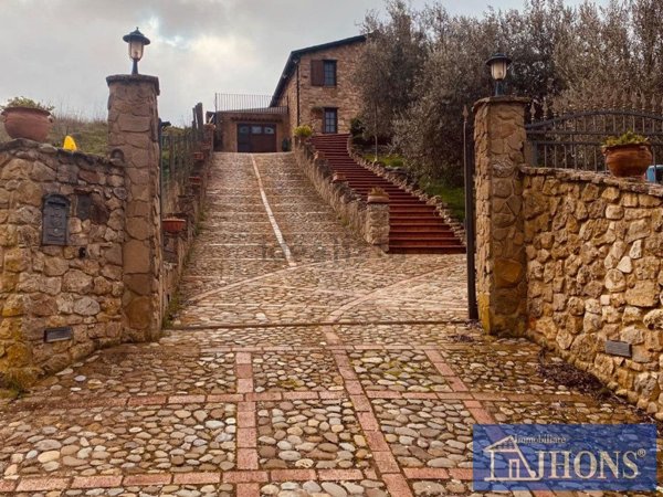 casa indipendente in vendita ad Enna in zona Sant'Anna / Enna Bassa