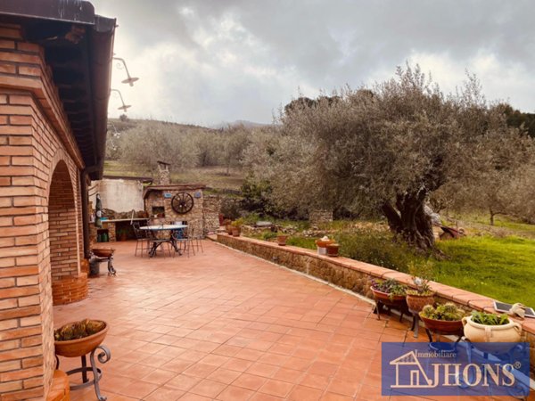 casa indipendente in vendita ad Enna in zona Sant'Anna / Enna Bassa