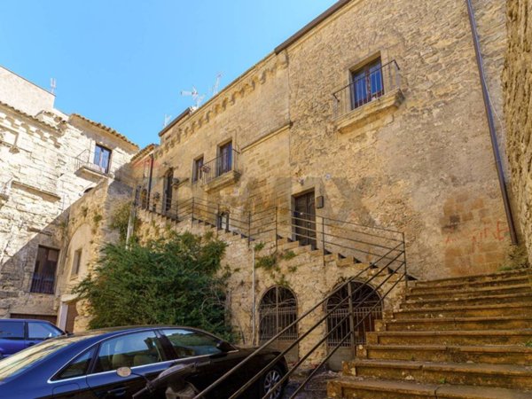 appartamento in vendita ad Enna in zona Enna Alta