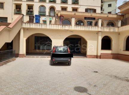 negozio in vendita ad Enna