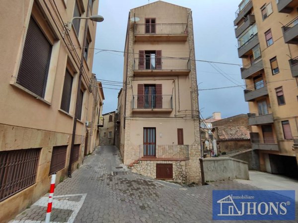 intera palazzina in vendita ad Enna in zona Enna Alta