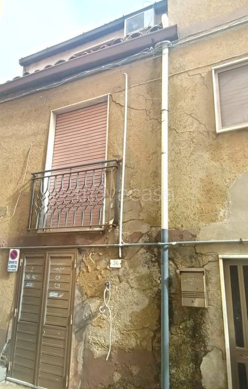 casa indipendente in vendita ad Enna
