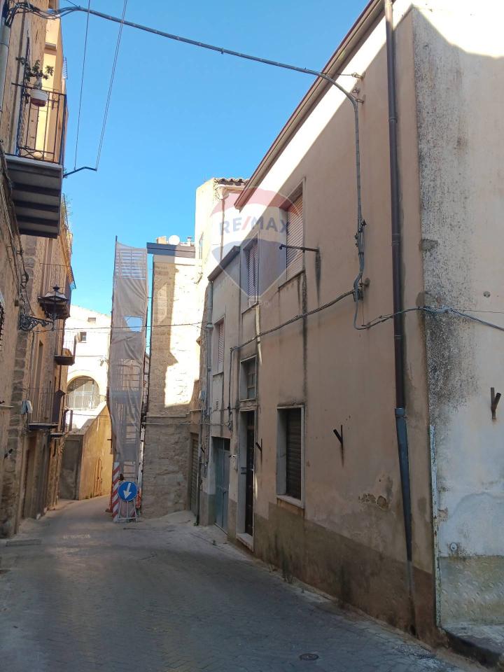 casa indipendente in vendita ad Enna in zona Enna Alta