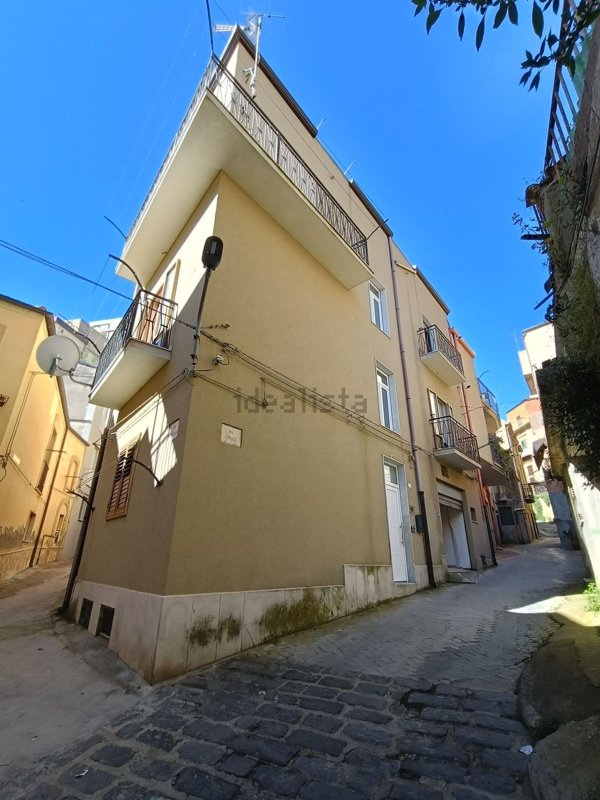 appartamento in vendita ad Enna in zona Enna Alta