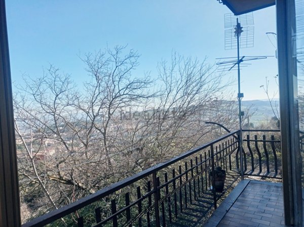 appartamento in vendita ad Enna in zona Pergusa