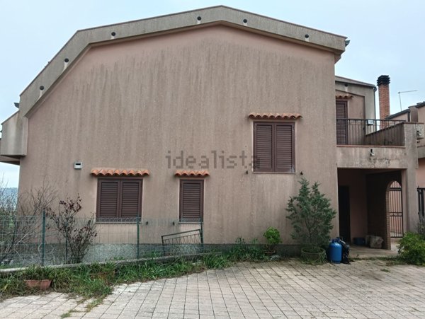 casa indipendente in vendita ad Enna in zona Enna Alta