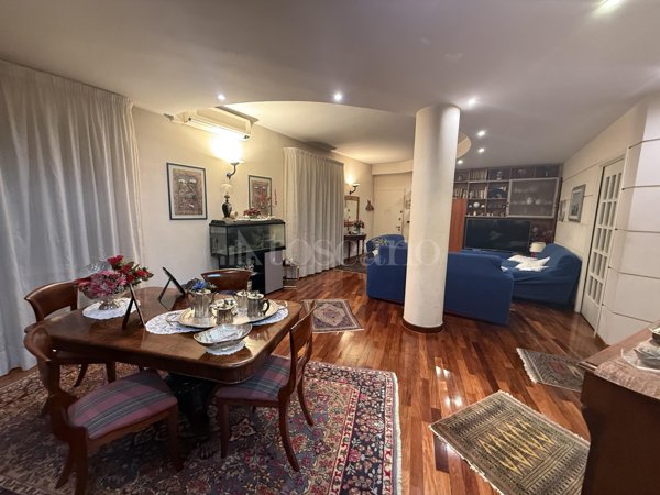 casa indipendente in vendita ad Enna in zona Pergusa