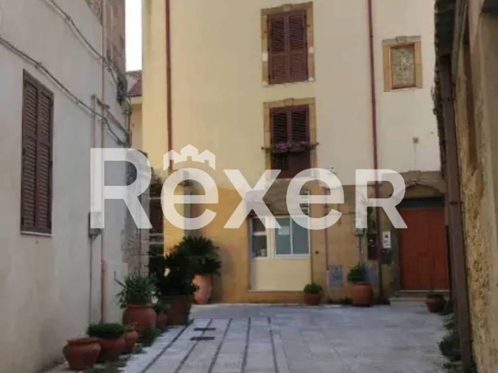 ufficio in vendita ad Enna in zona Enna Alta