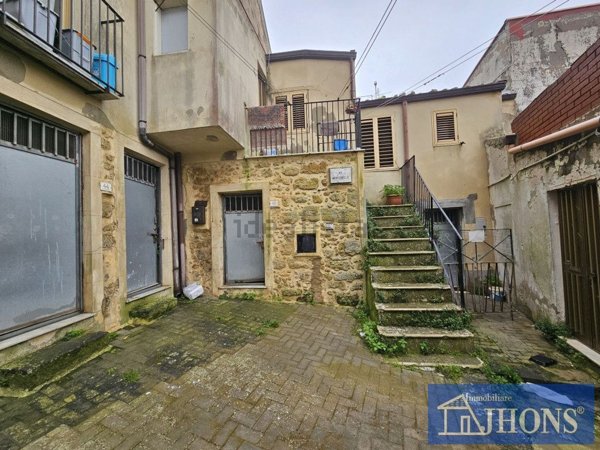 casa indipendente in vendita ad Enna