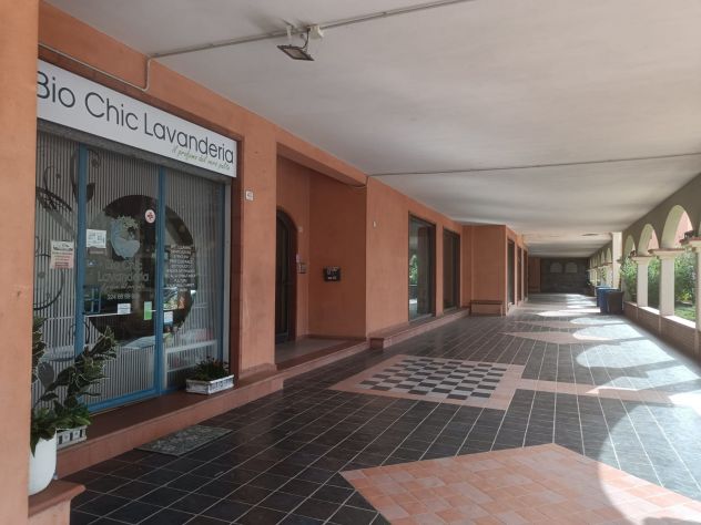 locale commerciale in vendita ad Enna in zona Sant'Anna / Enna Bassa