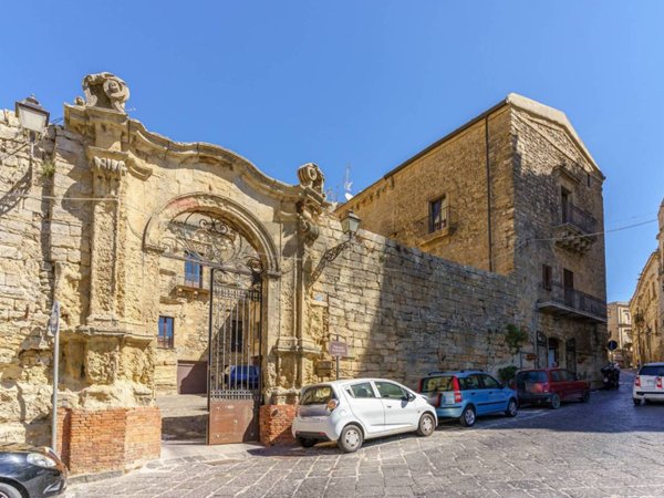 appartamento in vendita ad Enna in zona Enna Alta