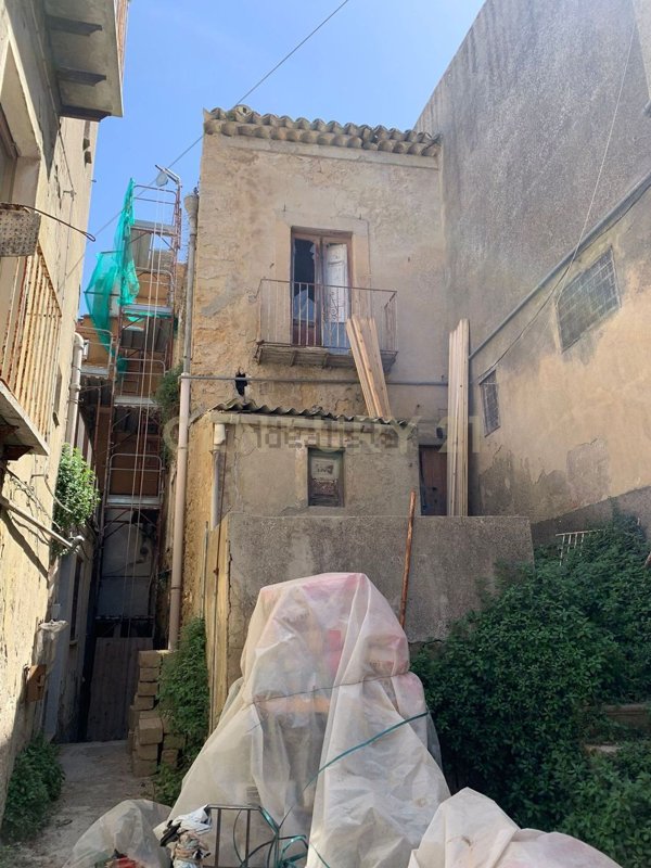 appartamento in vendita ad Enna in zona Enna Alta