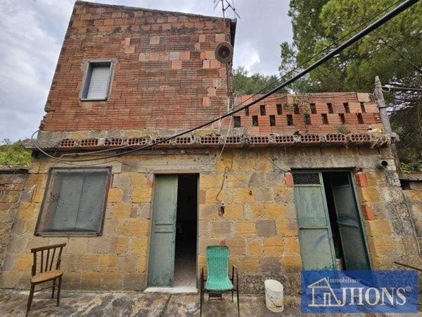 casa indipendente in vendita ad Enna in zona Sant'Anna / Enna Bassa
