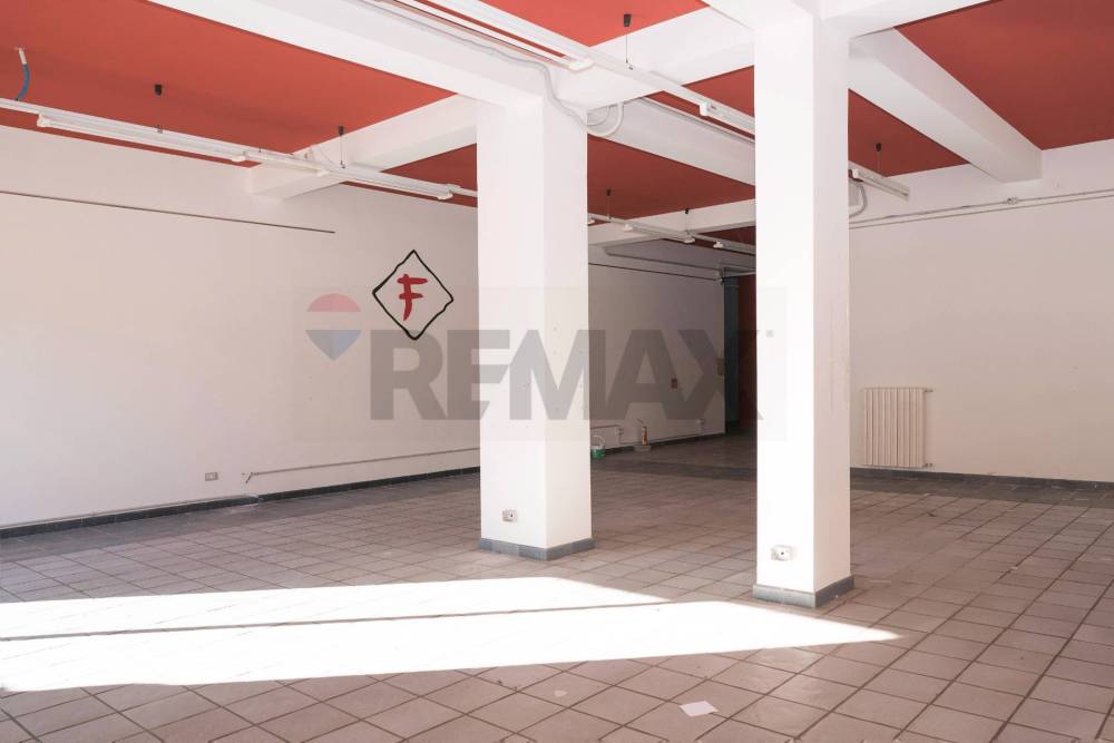 locale commerciale in vendita ad Enna in zona Sant'Anna / Enna Bassa