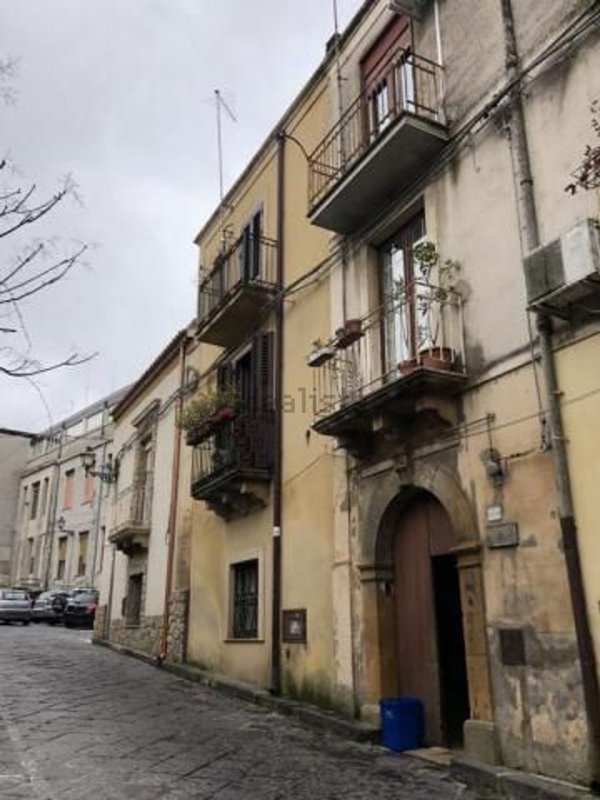casa indipendente in vendita ad Enna in zona Enna Alta