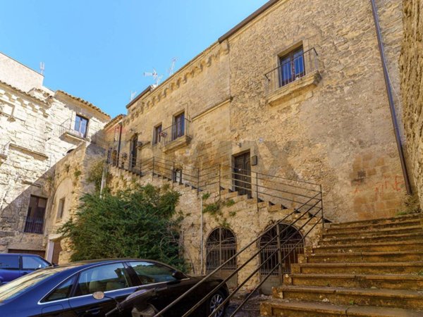 appartamento in vendita ad Enna in zona Enna Alta