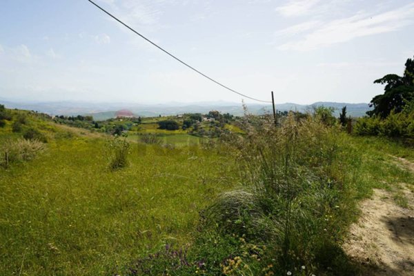 terreno agricolo in vendita ad Enna in zona Pergusa