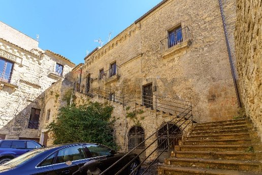 appartamento in vendita ad Enna in zona Enna Alta