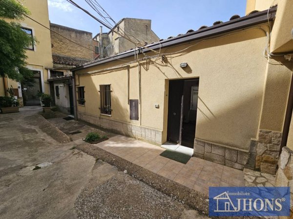 appartamento in vendita ad Enna in zona Enna Alta