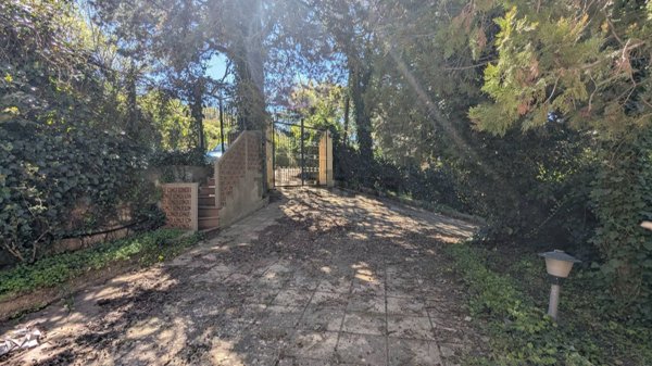 casa indipendente in vendita ad Enna in zona Pergusa