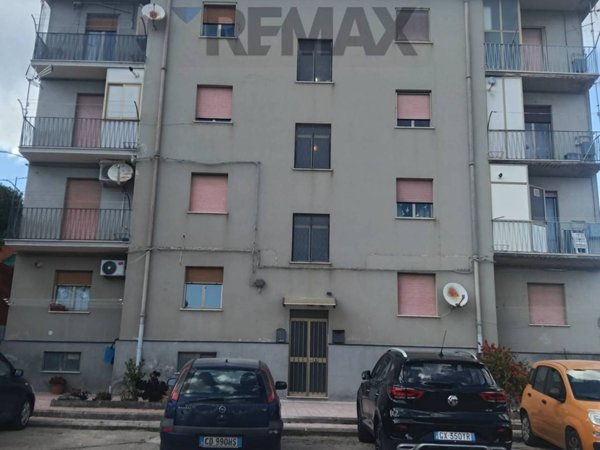 appartamento in vendita ad Enna in zona Pergusa