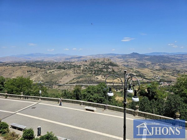 appartamento in vendita ad Enna in zona Enna Alta