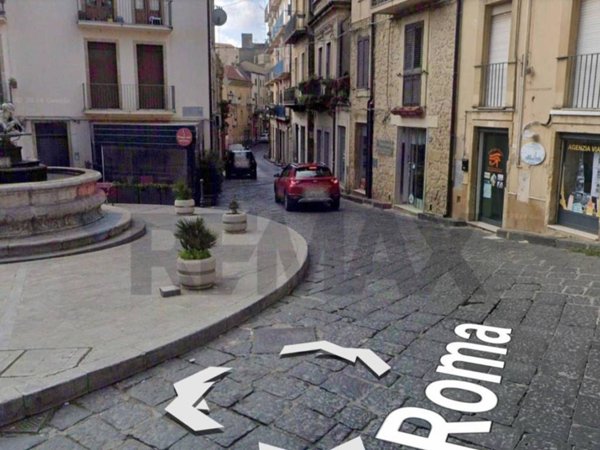 locale commerciale in vendita ad Enna in zona Enna Alta