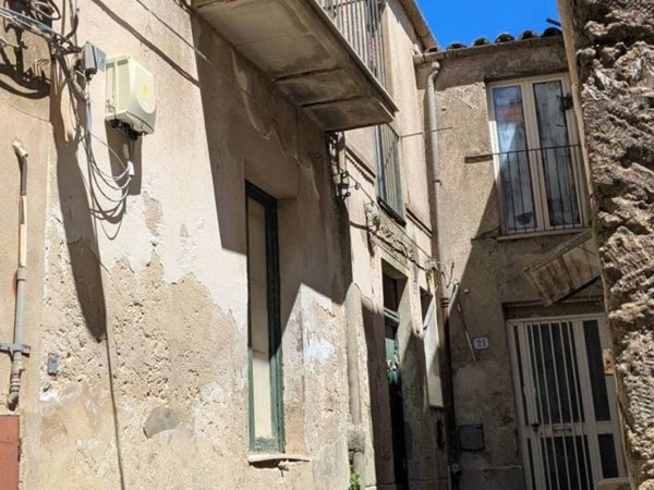 casa indipendente in vendita ad Enna in zona Enna Alta