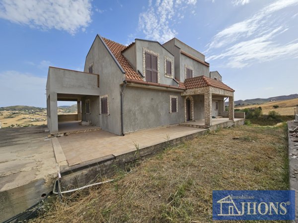 casa indipendente in vendita ad Enna in zona Sant'Anna / Enna Bassa