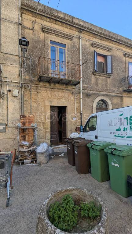 casa indipendente in vendita ad Enna in zona Enna Alta