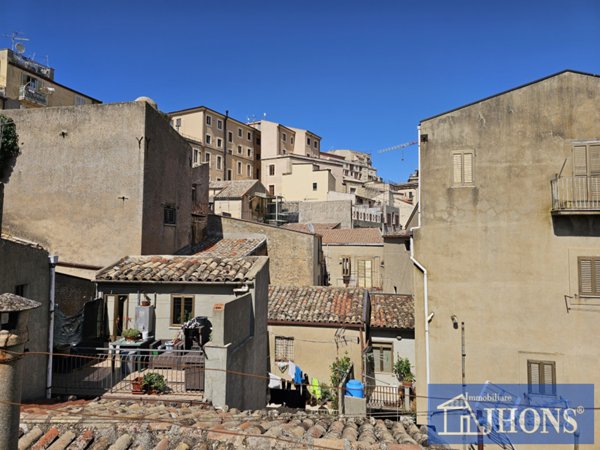 casa indipendente in vendita ad Enna in zona Enna Alta