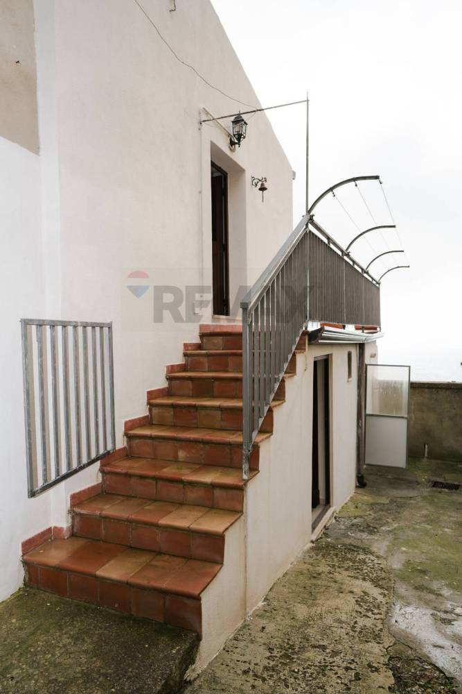 casa indipendente in vendita ad Enna in zona Enna Alta