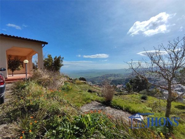 casa indipendente in vendita ad Enna in zona Enna Alta