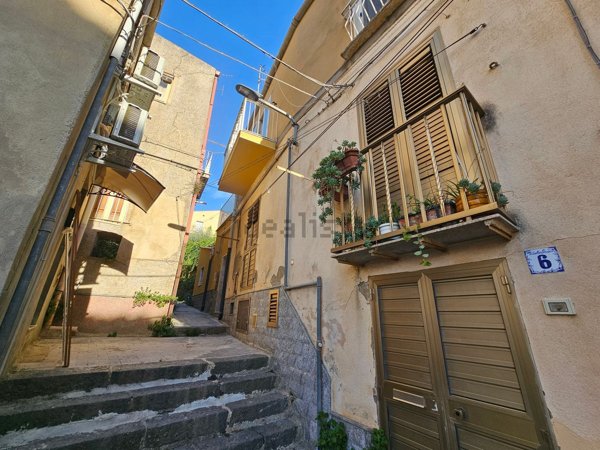 casa indipendente in vendita ad Enna in zona Enna Alta